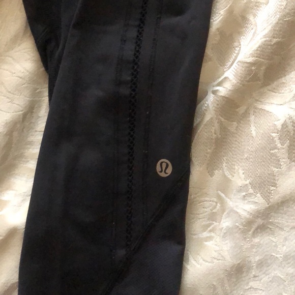 Lululemon Crop Pant - Picture 4 of 4